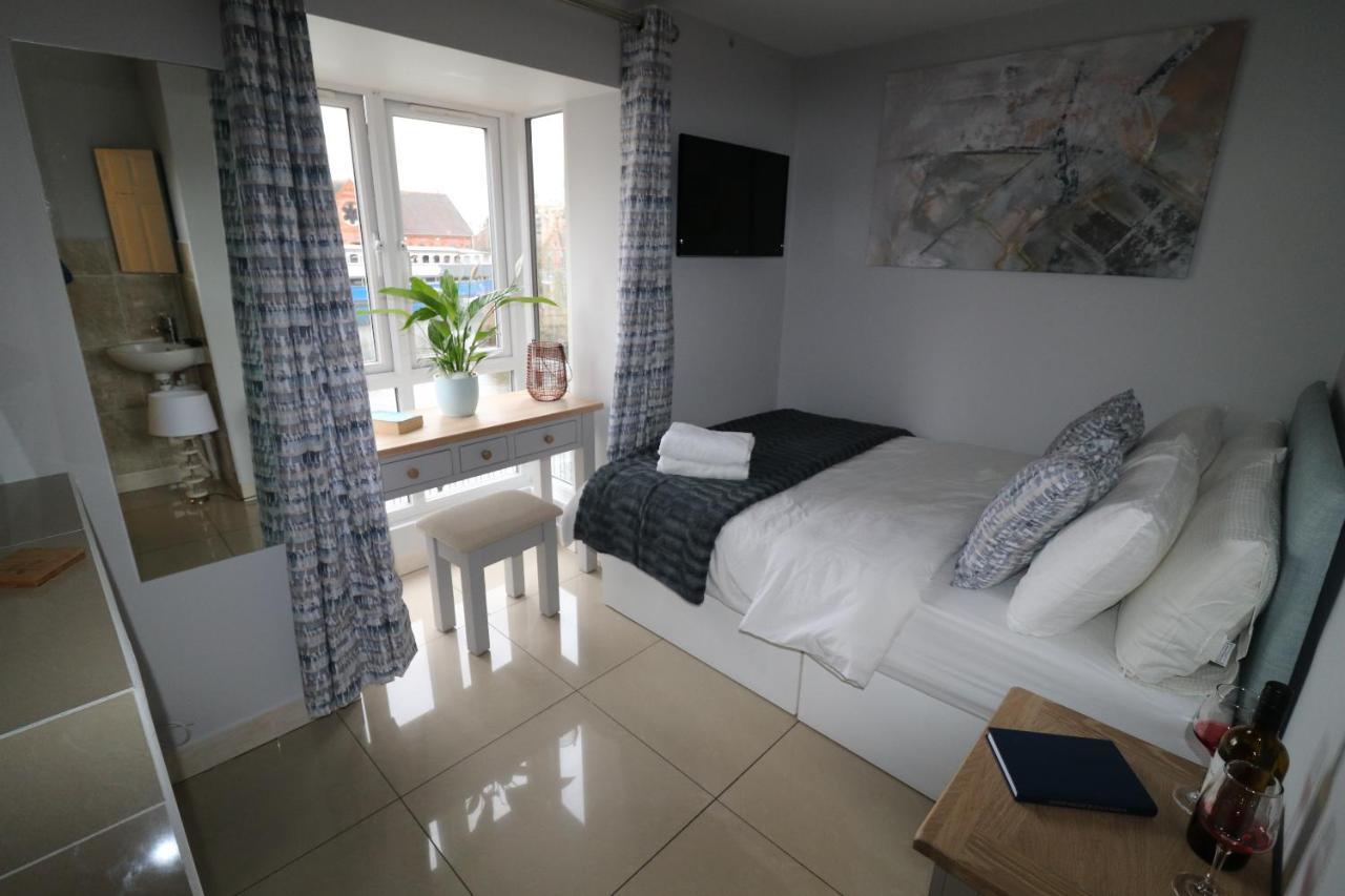 Riverside Rooms Редінг Екстер'єр фото